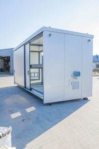 Magazyn chemiczny dwustronny izolowany na 24 IBC z utrzymaniem temperatury